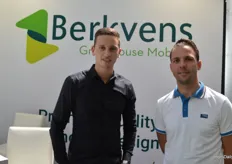 Maurice Vleesenbeek (left) with CombiCoop is visiting Dirk van der Kampen at the Berkvens Greenhouse Mobility booth